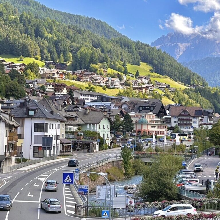 트래블나랑 about 페이지 그림